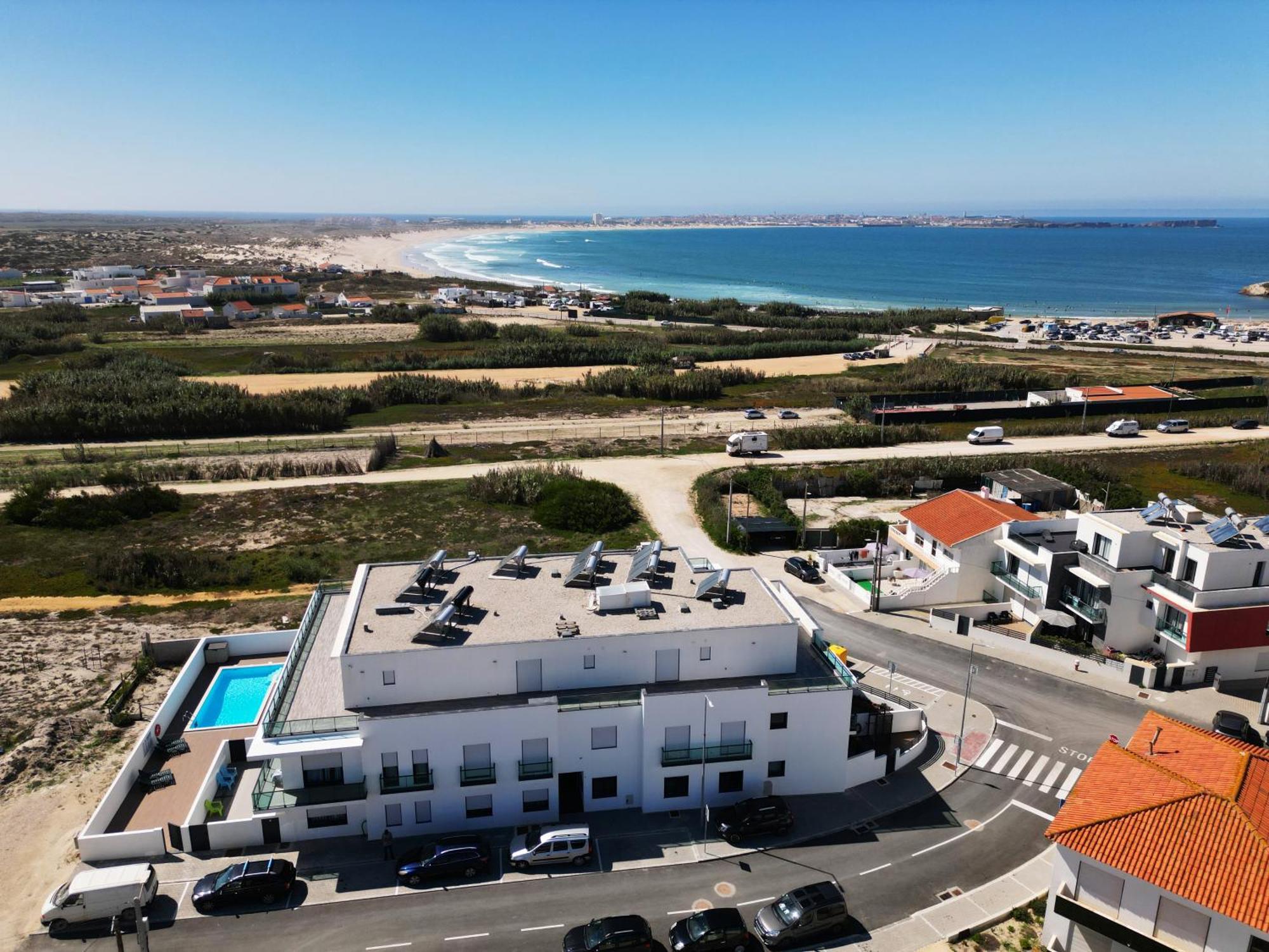 Beach & Surf Lovers Apartment With Ac - 巴勒尔 外观 照片