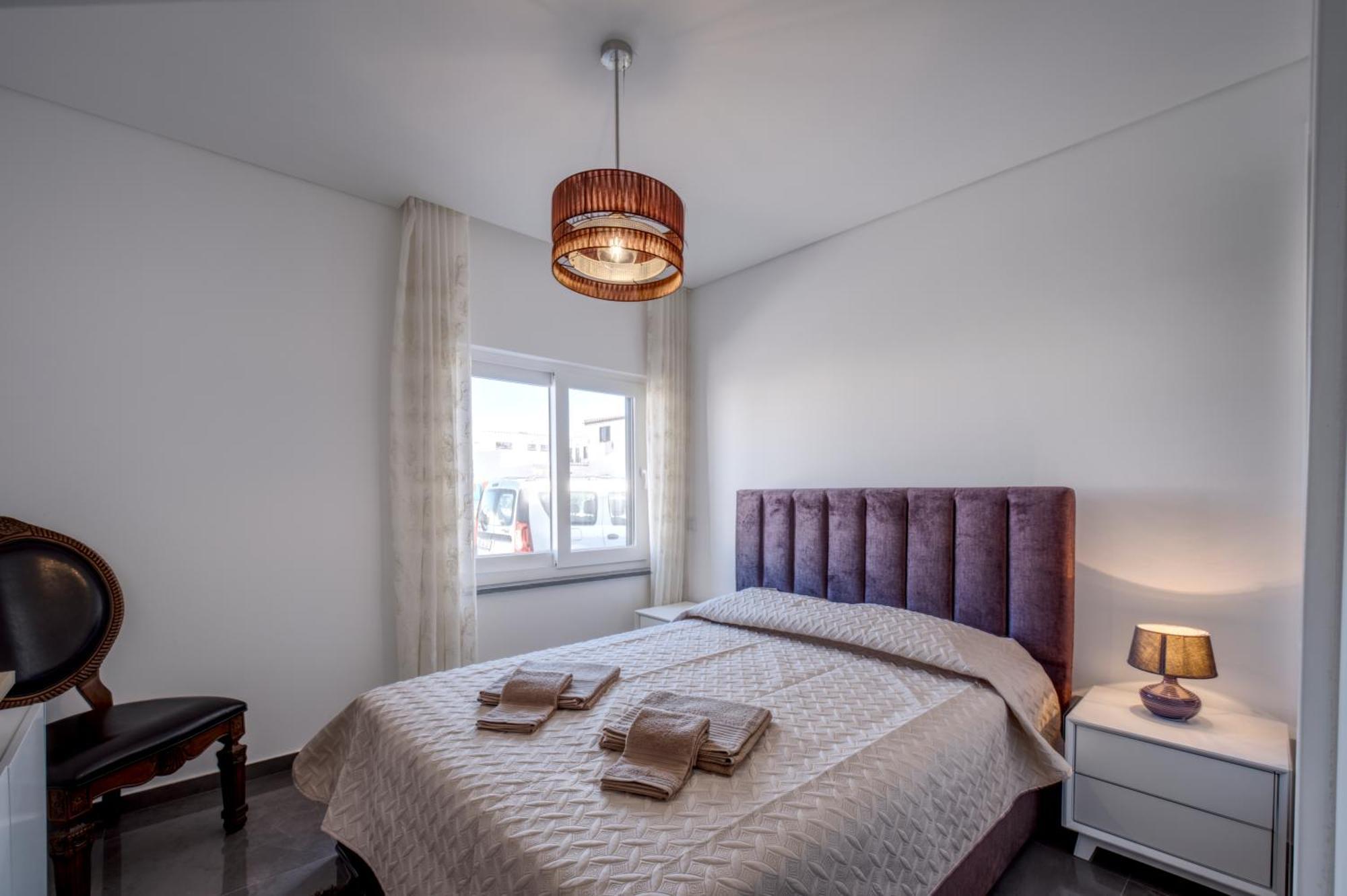 Beach & Surf Lovers Apartment With Ac - 巴勒尔 外观 照片