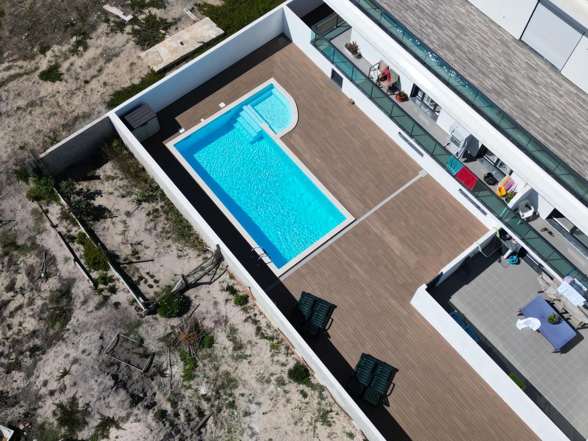 Beach & Surf Lovers Apartment With Ac - 巴勒尔 外观 照片