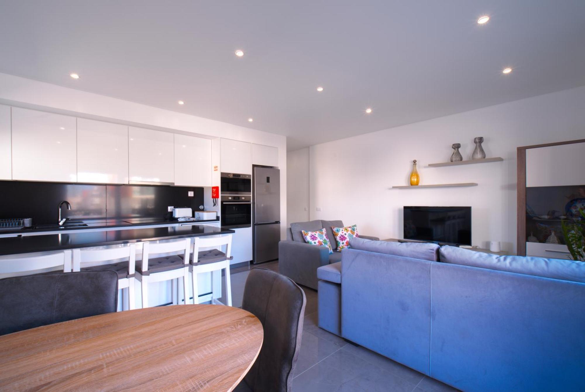 Beach & Surf Lovers Apartment With Ac - 巴勒尔 外观 照片